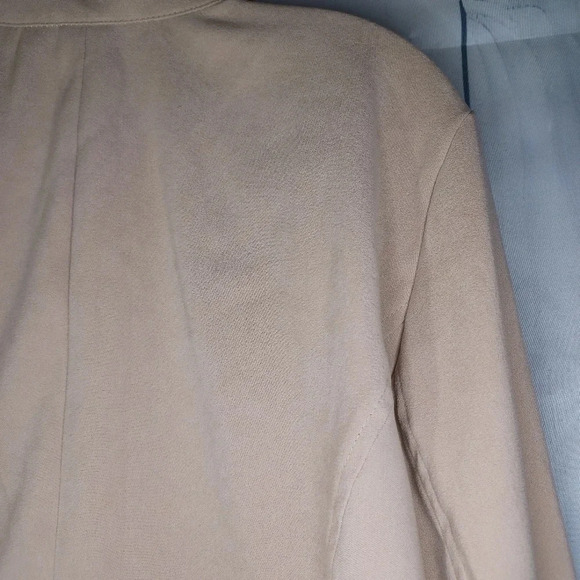 Requirements 3 button blazer - Picture 9 of 10